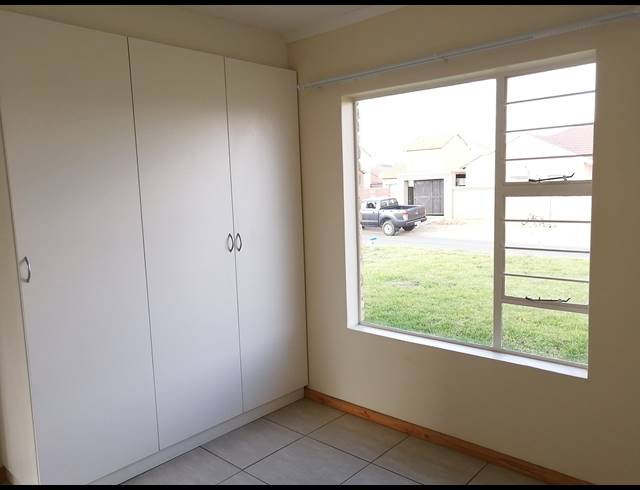 3 BEDROOM FREEHOLD FOR SALE IN SHARON PARK